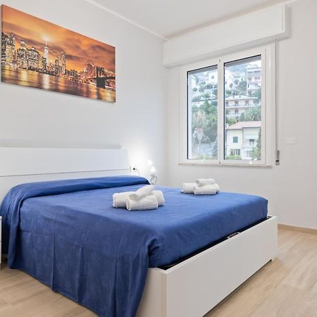 Modern Flat 250 Mt From The Sea - Albissola Marina Apartment Exterior photo
