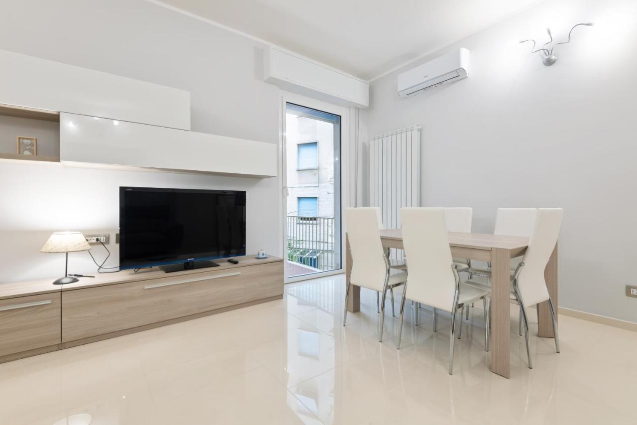 Modern Flat 250 Mt From The Sea - Albissola Marina Apartment Exterior photo